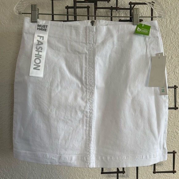 Tinseltown - Juniors' High-Rise Zip-Back Mini Denim Skirt - M - Picture 7 of 7